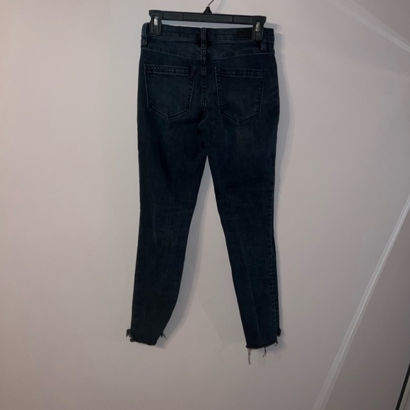 Black [BLANKNYC] the bond 25 jeans mid rise skinny with ripped flares on bottom - Picture 2 of 7